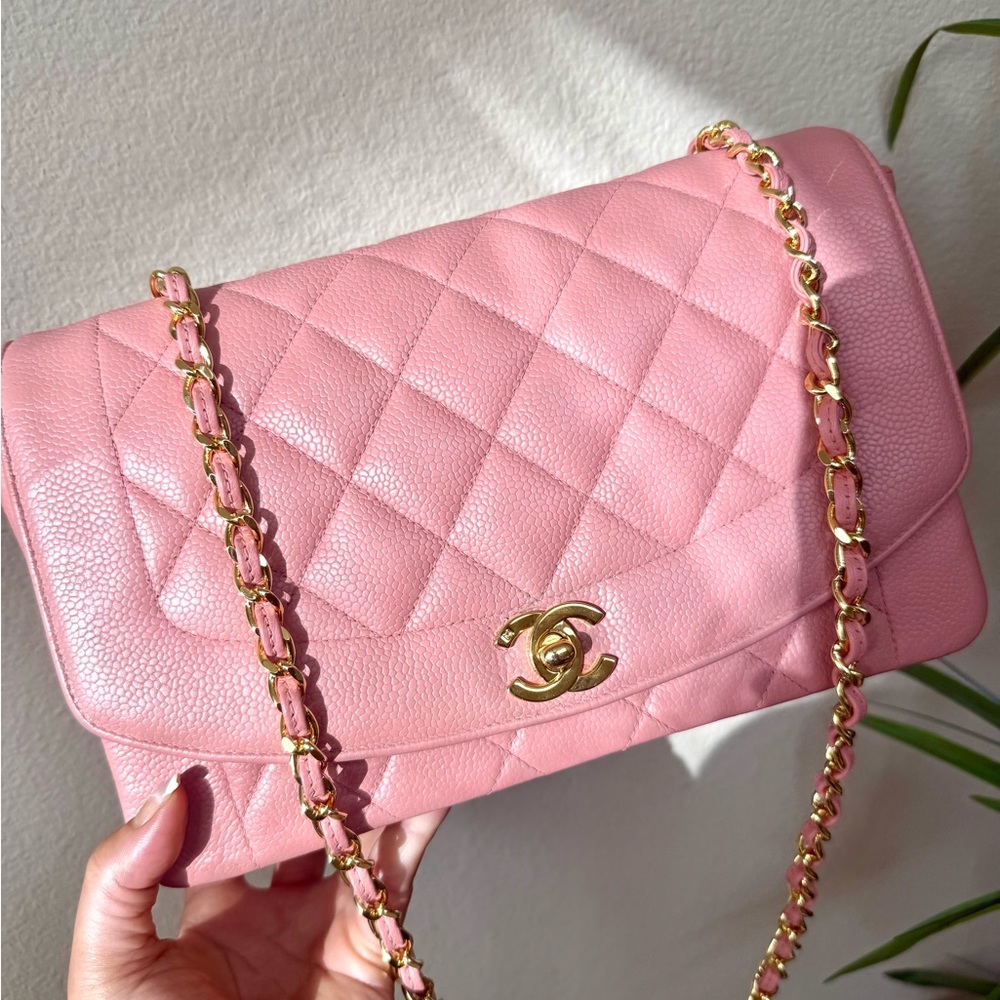 Chanel Diana Bag Vintage Pink Medium Shoulder Bag with Gold Accents